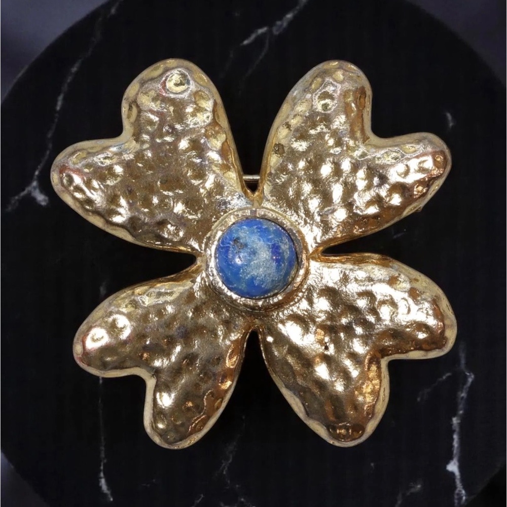 Vintage Yves Rocher Gold Tone Flower Clover Pin Brooch w/Lapis Lazuli 1.5"